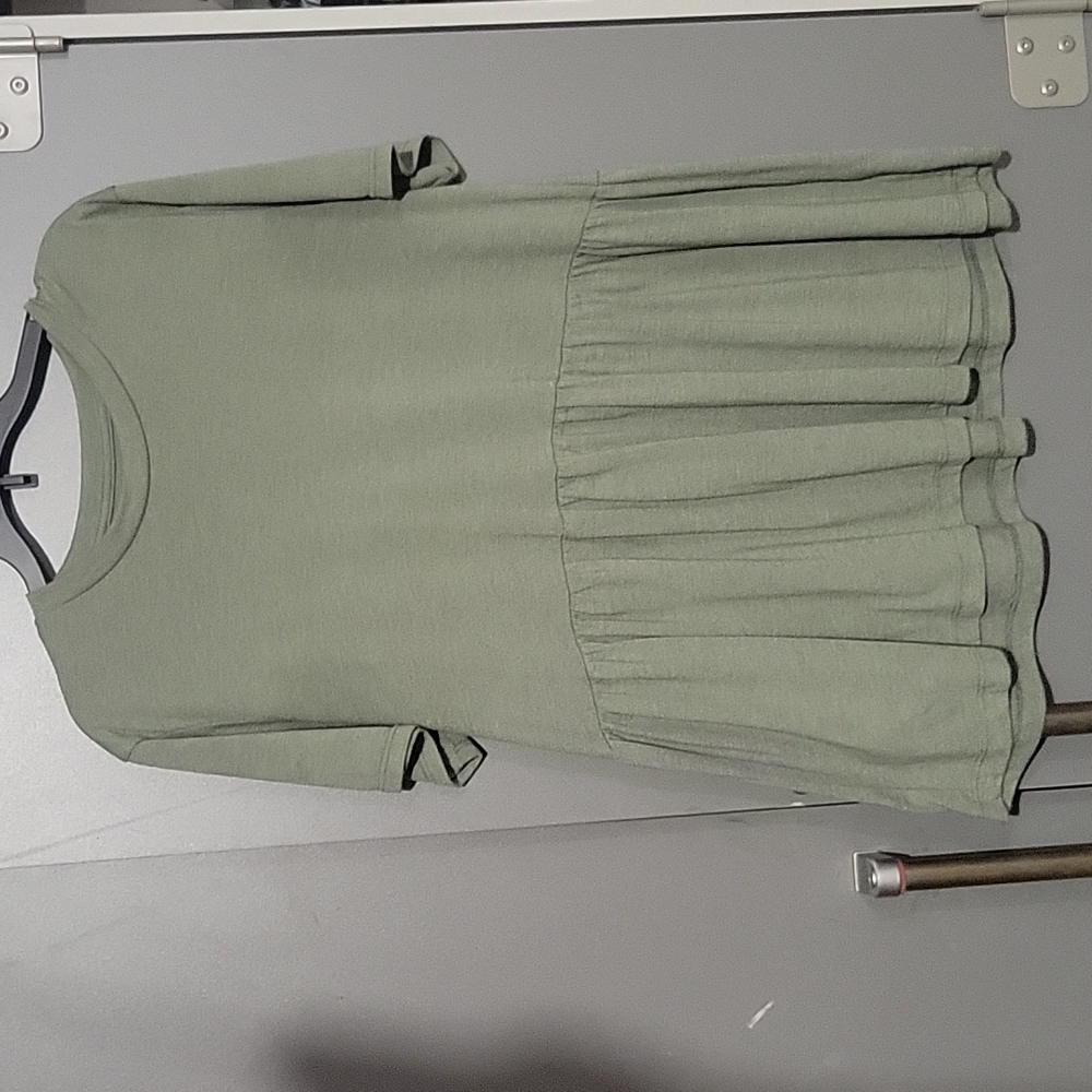 American Eagle top